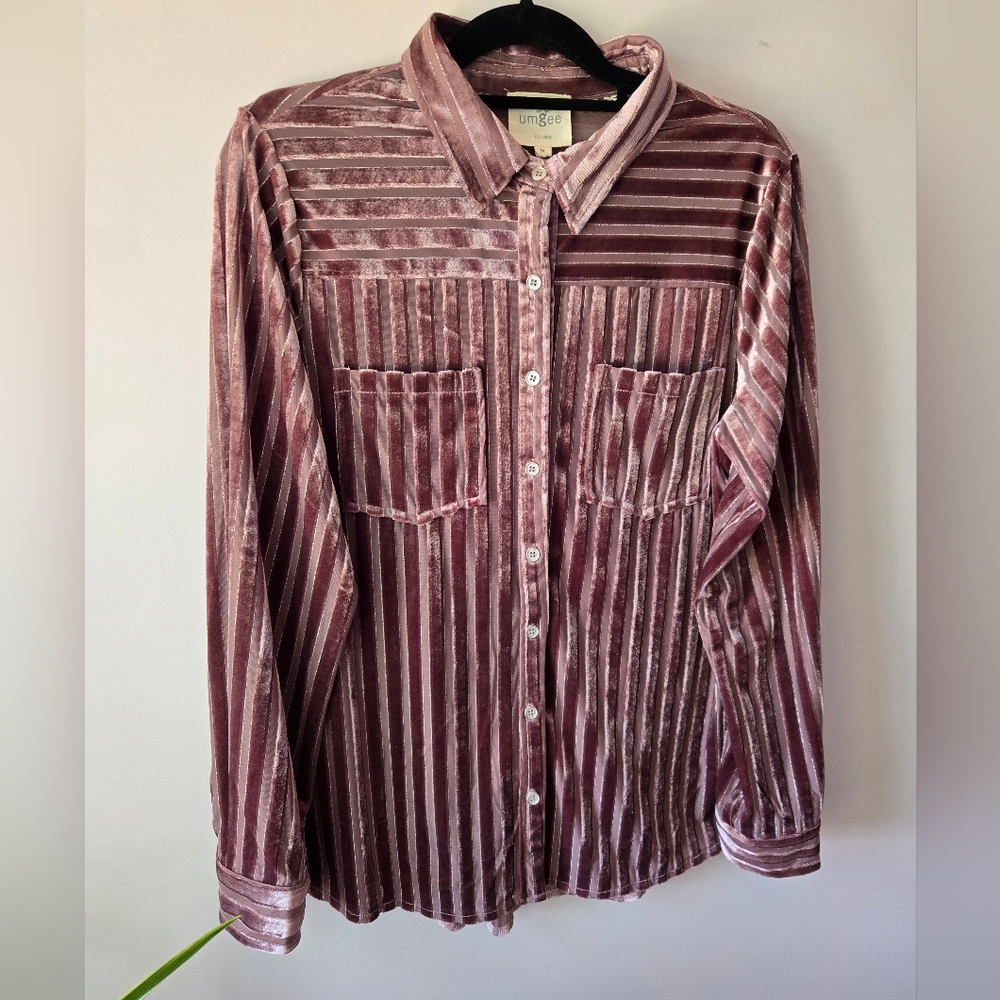 Umgee Velvet Striped Button Down Shirt Blouse Rose Taupe Mauve Size M